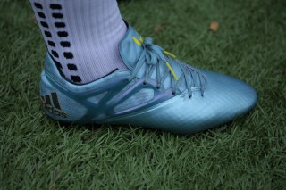 梅西足球鞋ag(梅西足球鞋是什么品牌)，梅西足球鞋品牌揭秘