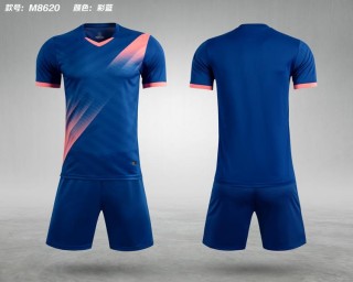 定制足球球衣(定制足球球衣图片)，定制足球球衣的魅力与个性化设计