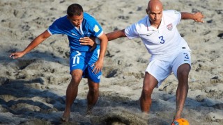 沙滩足球多少时间(沙滩足球多少时间能玩完)，沙滩足球游玩时间解析